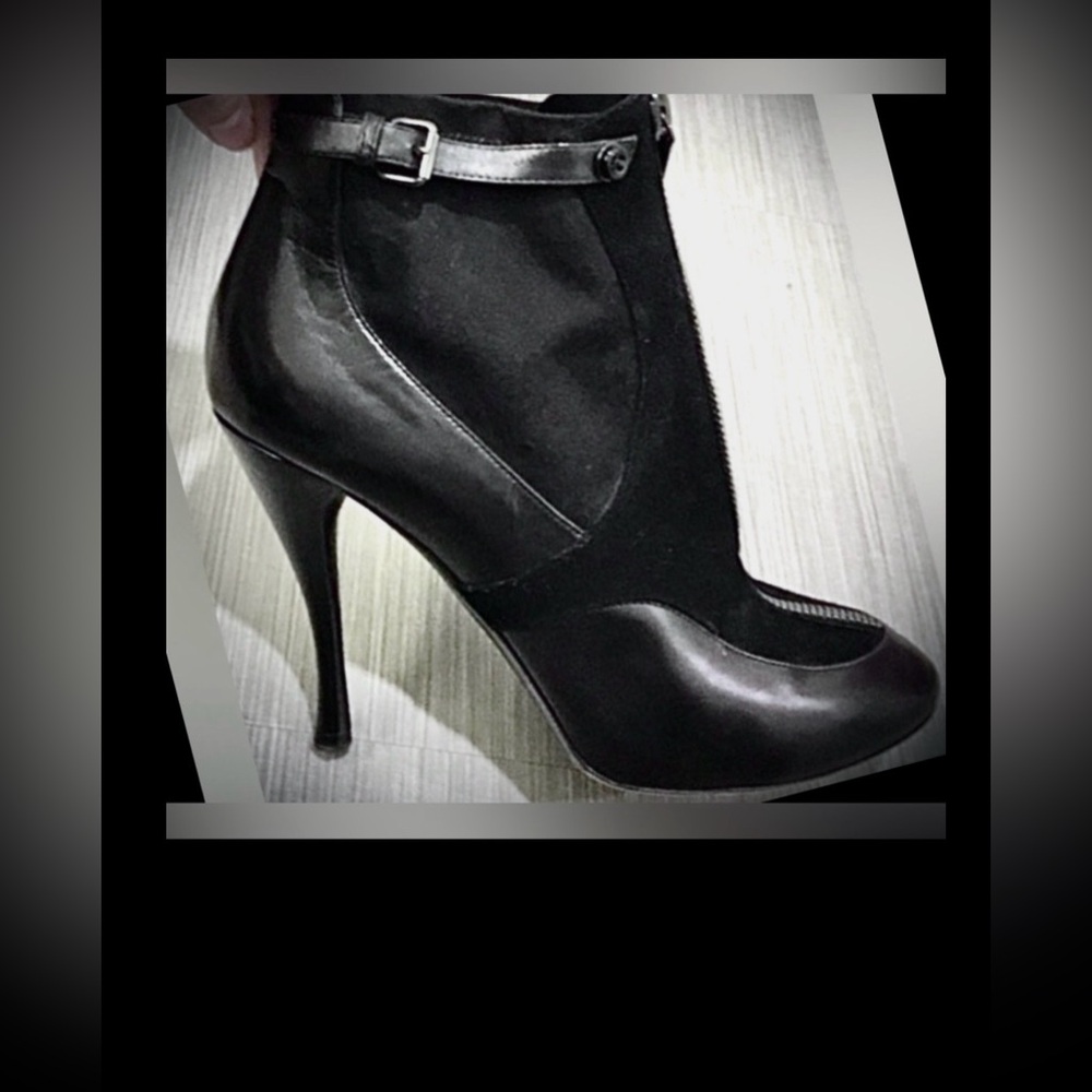 Tabitha Simmons Black Leather Booties Stiletto Heels Top Zipper Sz. 41 = US 10.5